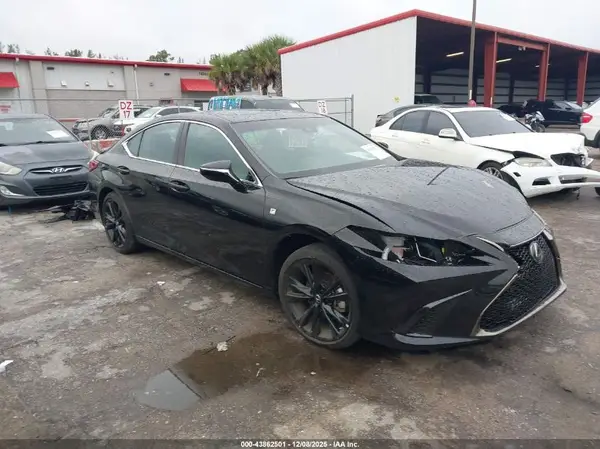 58AJZ1B11RU168021 2024 LEXUS ES - Image 1