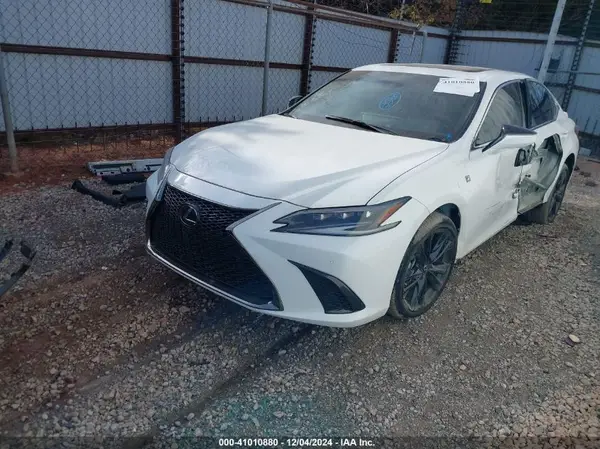58AJZ1B17RU171747 2024 LEXUS ES - Image 2