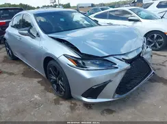 58AJZ1B17SU215770 2025 LEXUS ES