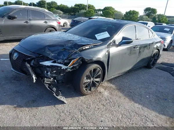 58AJZ1B1XRU166638 2024 LEXUS ES - Image 2