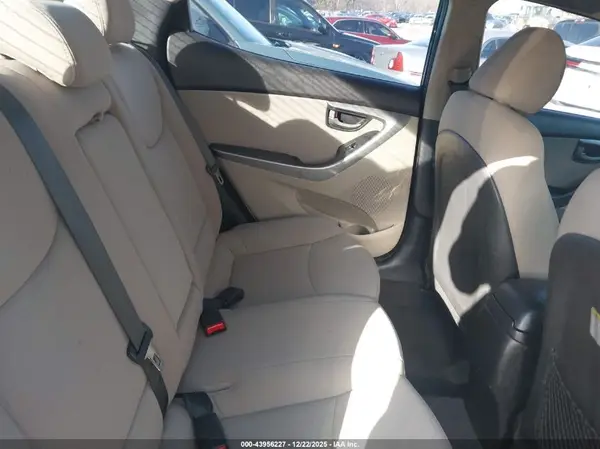 59PDH4AE7GH733431 2016 HYUNDAI ELANTRA - Image 8