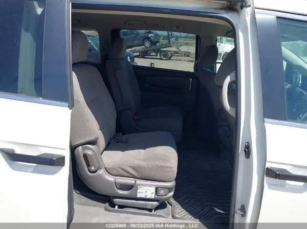 5FNRL5H20GB503170 2016 HONDA ODYSSEY - Image 8