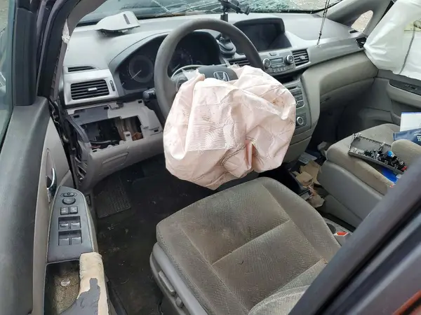 5FNRL5H22GB081211 2016 HONDA ODYSSEY - Image 8