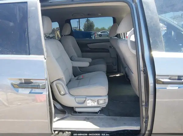 5FNRL5H22GB136384 2016 HONDA ODYSSEY - Image 8