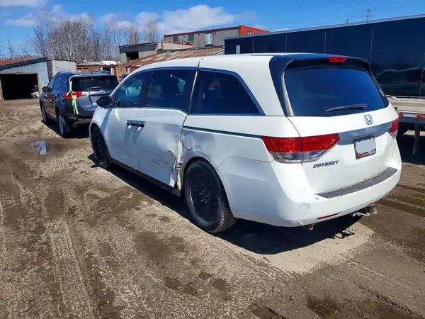 5FNRL5H22GB514249 2016 HONDA ODYSSEY - Image 2