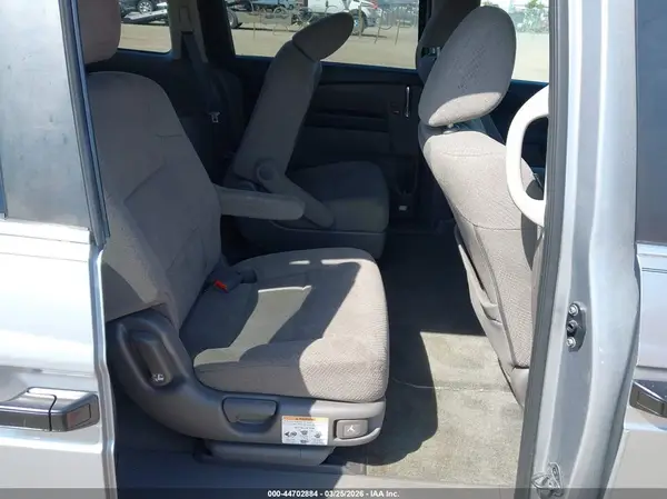5FNRL5H23GB103457 2016 HONDA ODYSSEY - Image 8