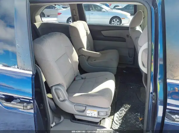 5FNRL5H23GB149905 2016 HONDA ODYSSEY - Image 8