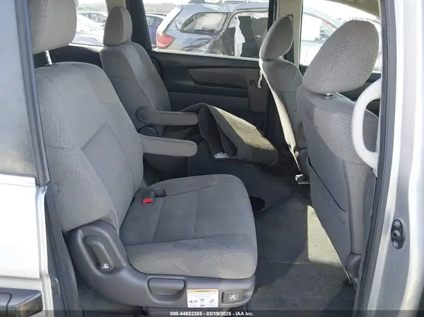 5FNRL5H24GB066211 2016 HONDA ODYSSEY - Image 8