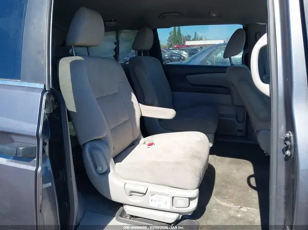 5FNRL5H24GB129551 2016 HONDA ODYSSEY - Image 8