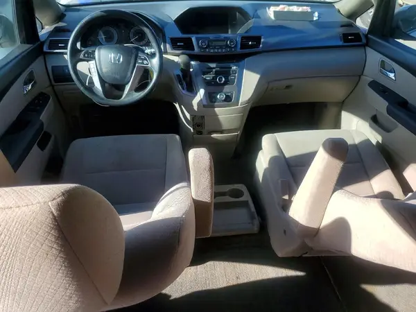 5FNRL5H24HB017320 2017 HONDA ODYSSEY - Image 8