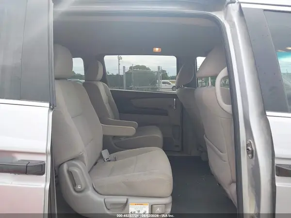 5FNRL5H25GB013923 2016 HONDA ODYSSEY - Image 8