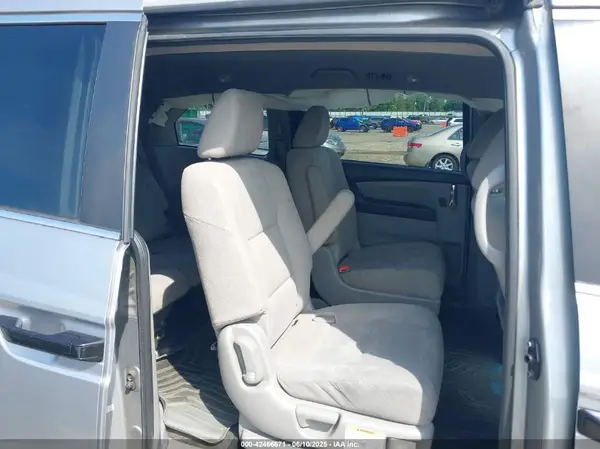 5FNRL5H25GB105727 2016 HONDA ODYSSEY - Image 8