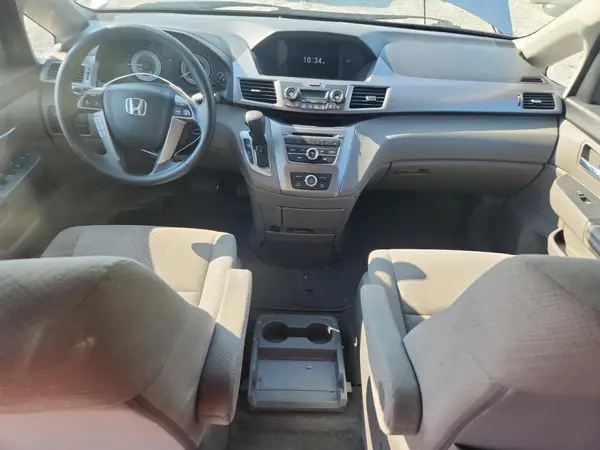 5FNRL5H25GB164082 2016 HONDA ODYSSEY - Image 8