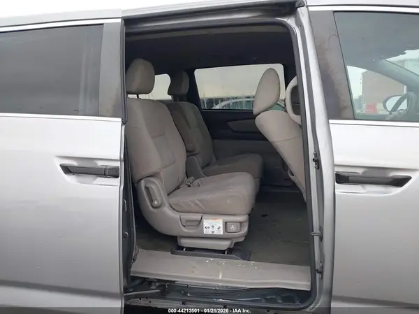 5FNRL5H26GB068607 2016 HONDA ODYSSEY - Image 8