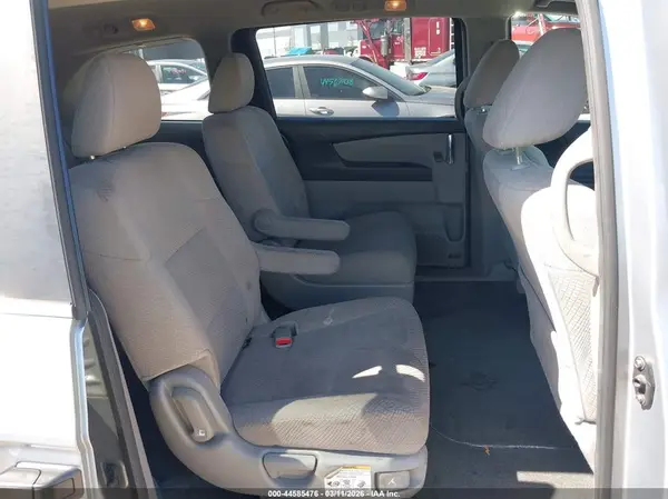 5FNRL5H29GB139735 2016 HONDA ODYSSEY - Image 8