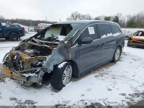 5FNRL5H2XGB039790 2016 HONDA ODYSSEY - Image 2