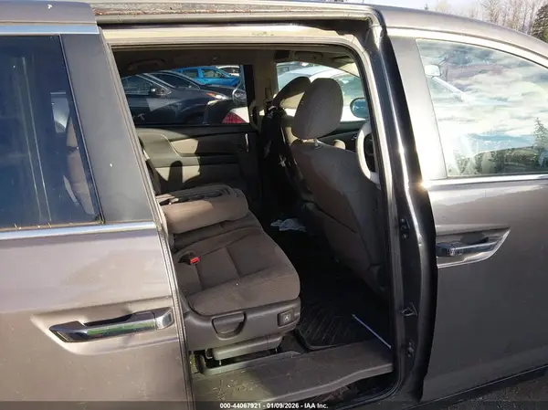5FNRL5H30GB082060 2016 HONDA ODYSSEY - Image 8