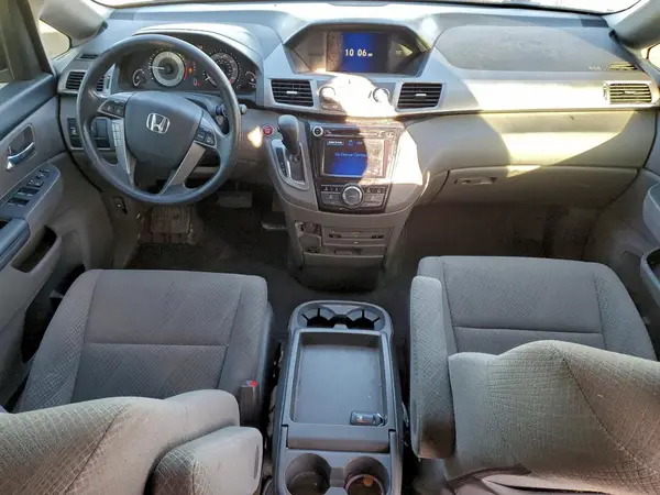 5FNRL5H30GB105840 2016 HONDA ODYSSEY - Image 8