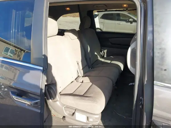 5FNRL5H31GB069947 2016 HONDA ODYSSEY - Image 8