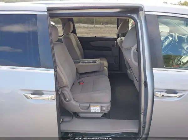 5FNRL5H31GB109718 2016 HONDA ODYSSEY - Image 8