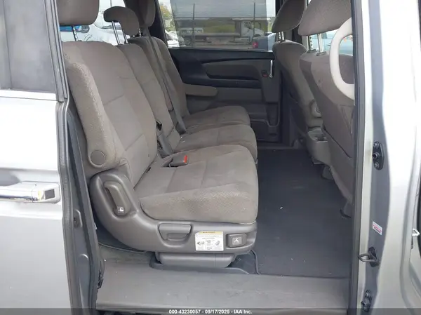 5FNRL5H31GB124722 2016 HONDA ODYSSEY - Image 8