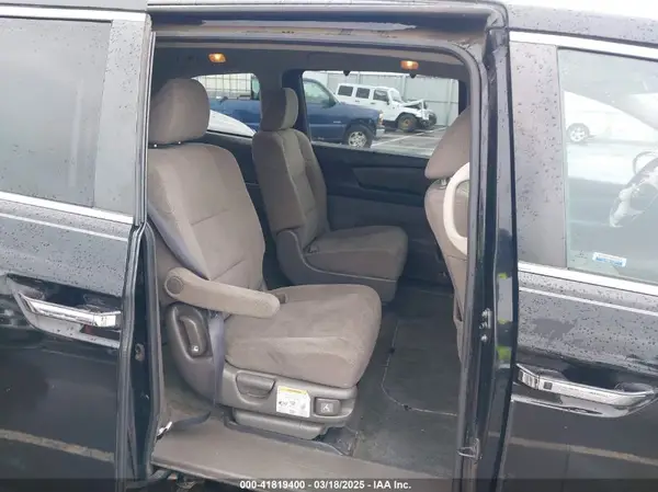5FNRL5H31GB139608 2016 HONDA ODYSSEY - Image 8