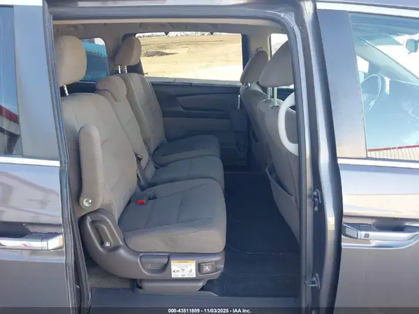 5FNRL5H31GB155856 2016 HONDA ODYSSEY - Image 8