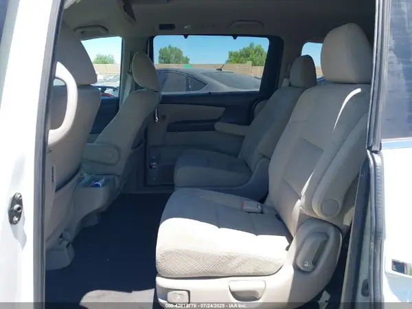 5FNRL5H31GB165044 2016 HONDA ODYSSEY - Image 8