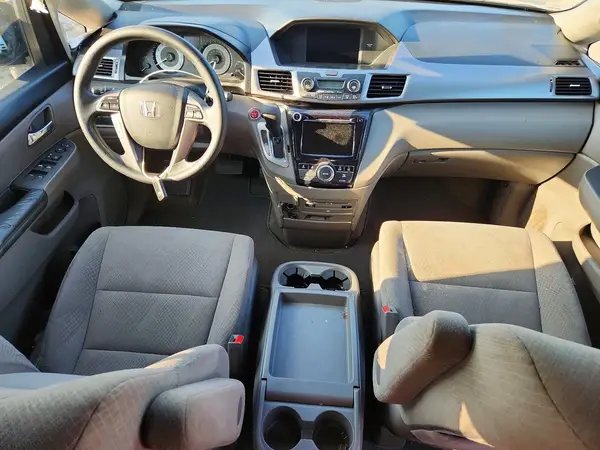 5FNRL5H31HB001763 2017 HONDA ODYSSEY - Image 8