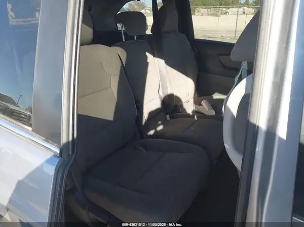 5FNRL5H31HB007661 2017 HONDA ODYSSEY - Image 8