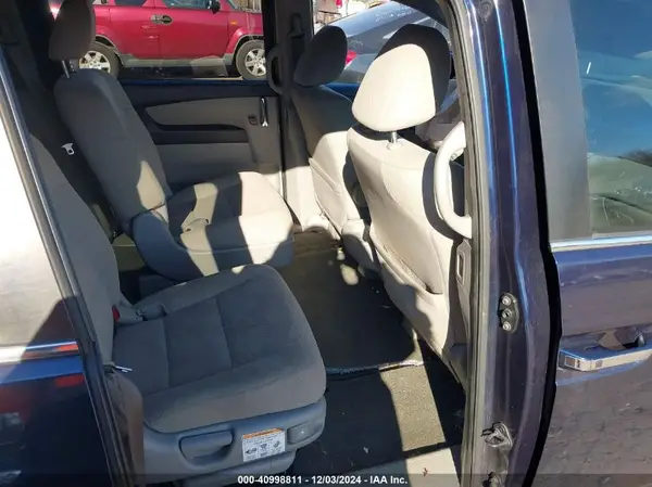 5FNRL5H31HB016523 2017 HONDA ODYSSEY - Image 8