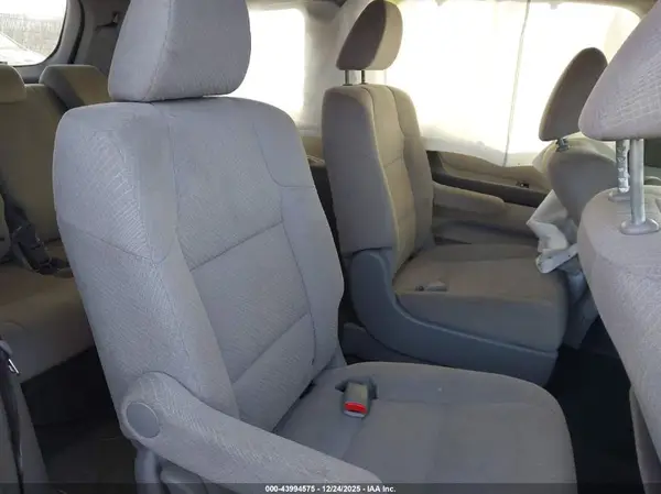 5FNRL5H32GB058763 2016 HONDA ODYSSEY - Image 8