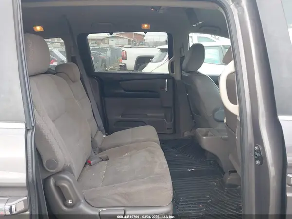 5FNRL5H32GB083520 2016 HONDA ODYSSEY - Image 8