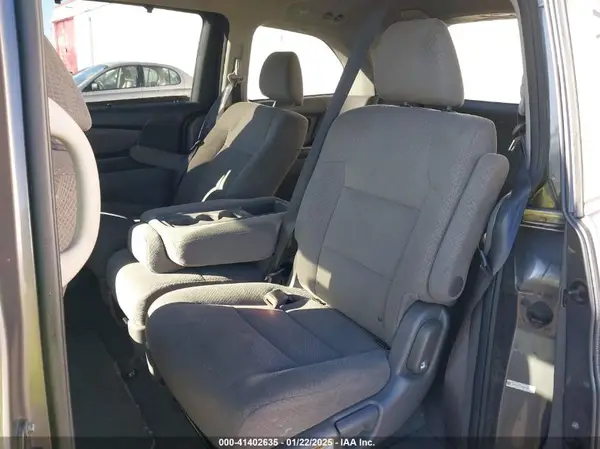 5FNRL5H32GB089740 2016 HONDA ODYSSEY - Image 8