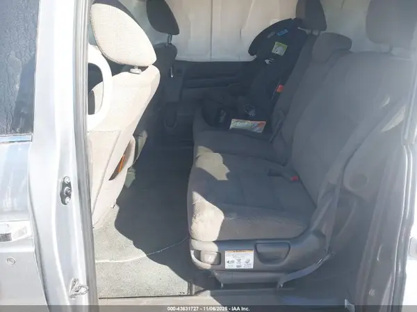 5FNRL5H32GB090306 2016 HONDA ODYSSEY - Image 8