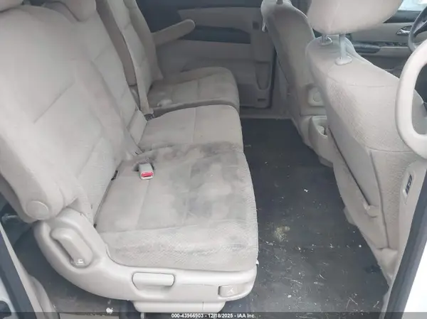 5FNRL5H32GB108075 2016 HONDA ODYSSEY - Image 8