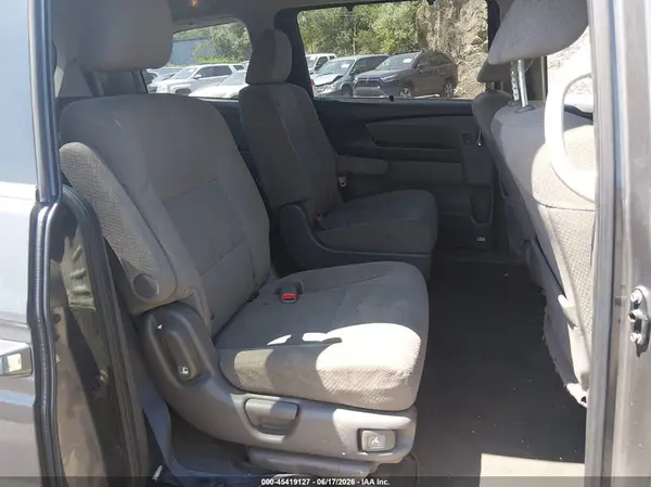5FNRL5H32GB117858 2016 HONDA ODYSSEY - Image 8