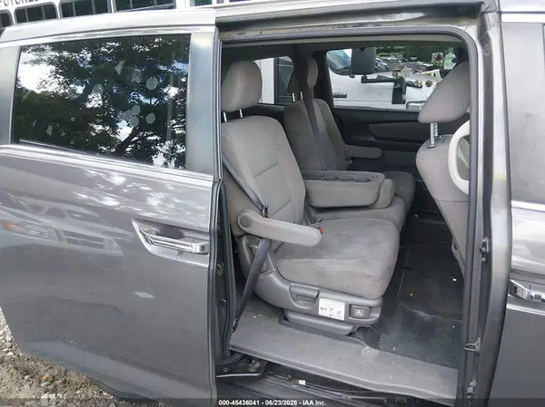 5FNRL5H32GB129413 2016 HONDA ODYSSEY - Image 8