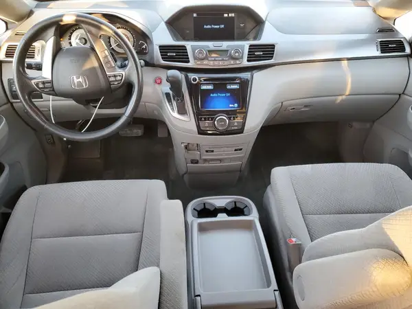 5FNRL5H32GB131968 2016 HONDA ODYSSEY - Image 8
