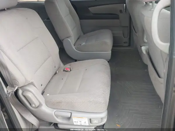 5FNRL5H32HB021648 2017 HONDA ODYSSEY - Image 8