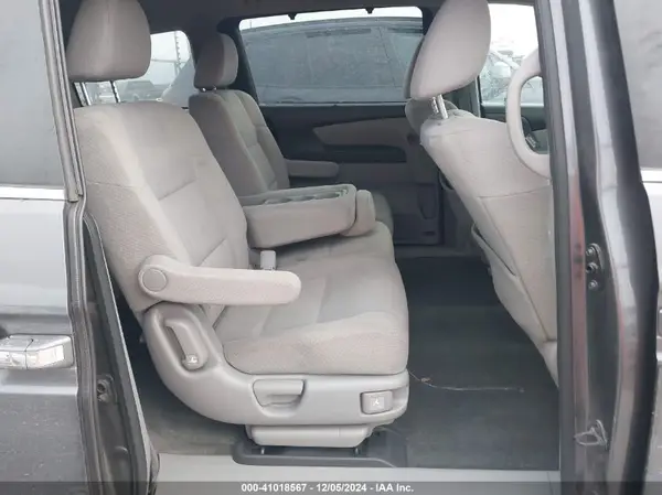 5FNRL5H33GB167345 2016 HONDA ODYSSEY - Image 8