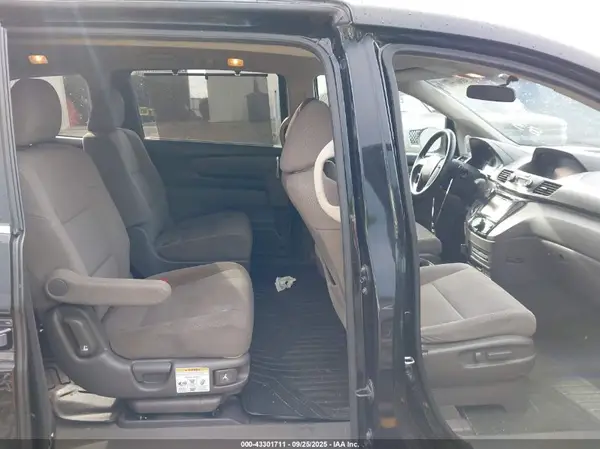 5FNRL5H33HB008343 2017 HONDA ODYSSEY - Image 8