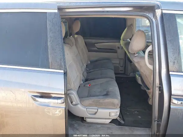 5FNRL5H34GB090890 2016 HONDA ODYSSEY - Image 8