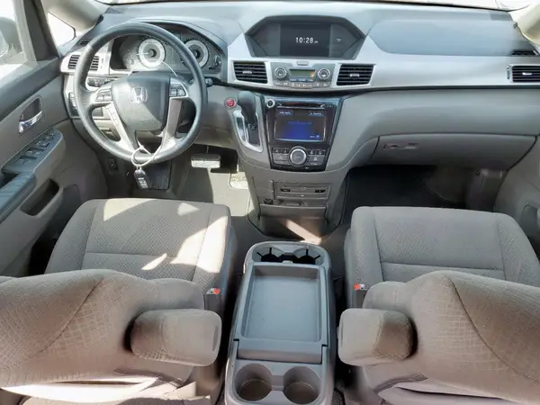 5FNRL5H34GB153793 2016 HONDA ODYSSEY - Image 8