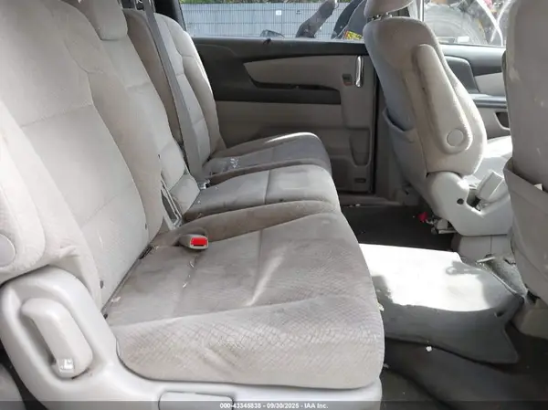 5FNRL5H34HB016306 2017 HONDA ODYSSEY - Image 8