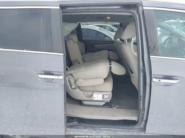 5FNRL5H34HB021618 2017 HONDA ODYSSEY - Image 8