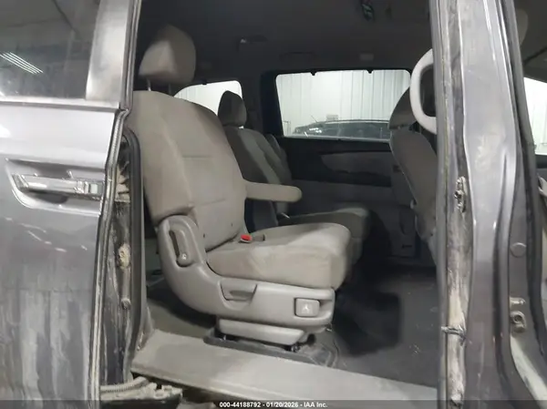 5FNRL5H35GB042444 2016 HONDA ODYSSEY - Image 8