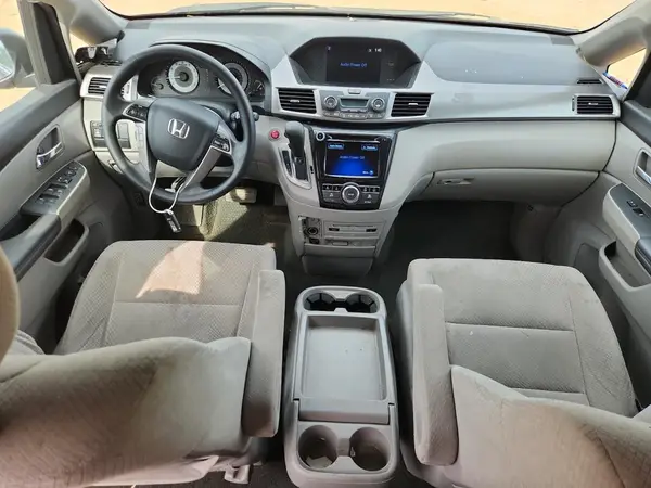 5FNRL5H35GB098920 2016 HONDA ODYSSEY - Image 8