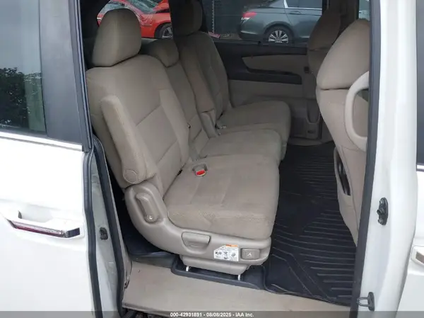 5FNRL5H35GB102626 2016 HONDA ODYSSEY - Image 8