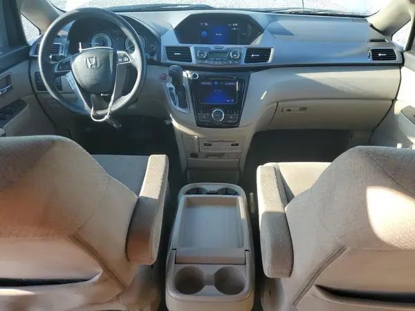 5FNRL5H35GB161076 2016 HONDA ODYSSEY - Image 8